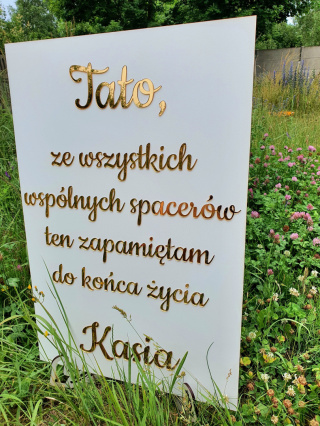 Tablica "Tato ze wszystkich spacerów" – Lustrzany Akryl, Podpis