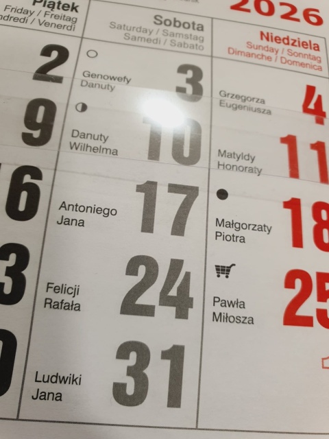 Drewniany Kalendarz z Grawerem na Dzień Babci i Dziadka – Personalizowany Prezent