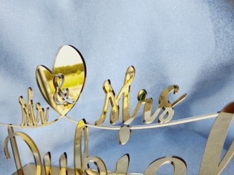 Lustrzany Napis na Stół Państwa Młodych – Złoty lub Srebrny, Stylowy Akcent